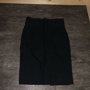 Black skinny pencil skirt